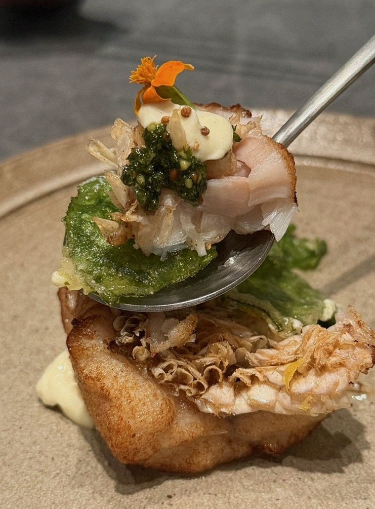 WOOHANA Jonggak · seafood course served alongside the beef