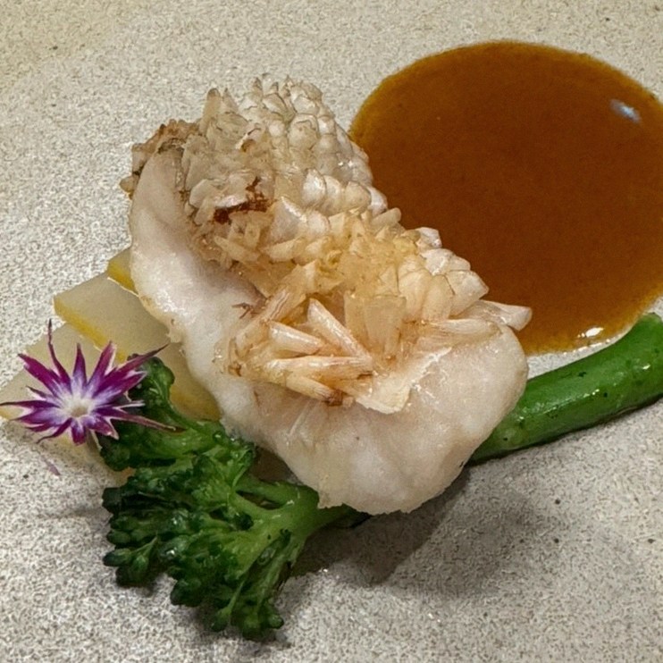 GOWOOGA Gwanghwamun · seafood course served alongside the beef
