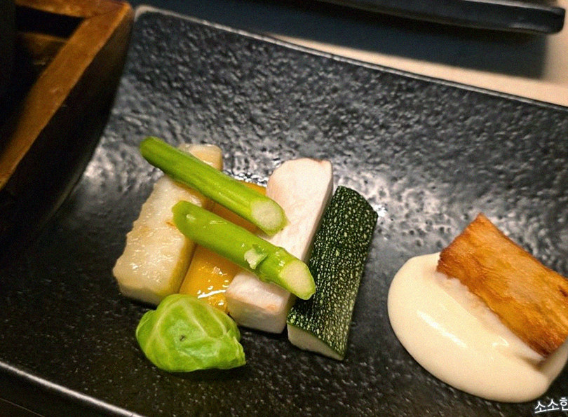 WOOARA Yeouido · 套餐中搭配的海鲜料理