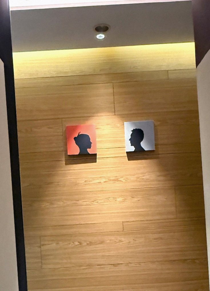 우아라 광화문점 · 광화문 룸식당 · 전 좌석 프라이빗 룸 내부 분위기