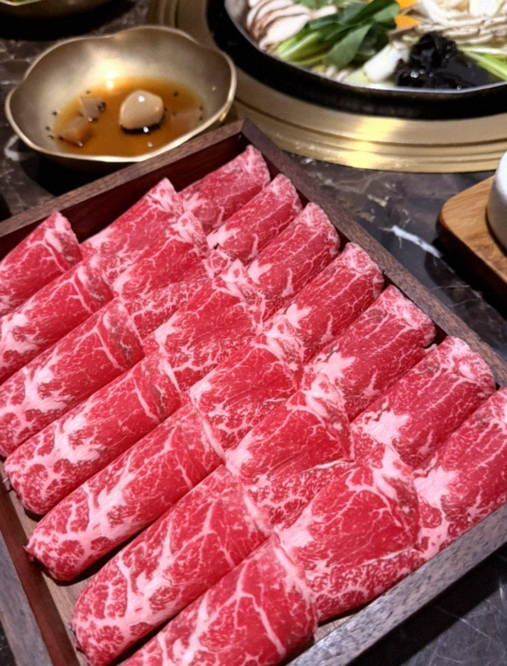 대보정 시청역점 · 서울역 맛집 광화문 맛집 · 마블링이 살아있는 프리미엄 한우 쇼잉