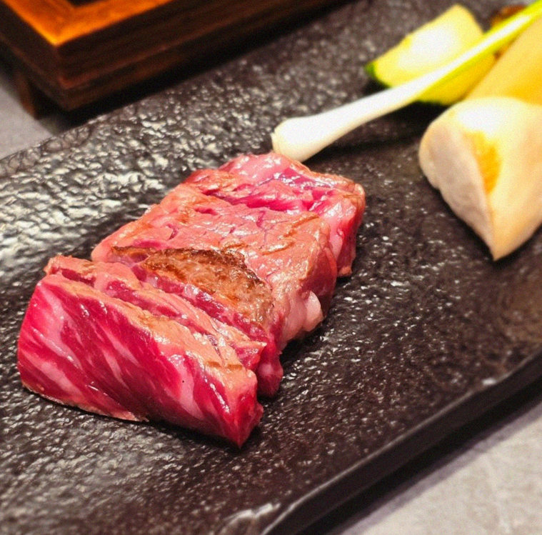 WOOHANA Yeouido · premium marbled Hanwoo beef presented before grilling