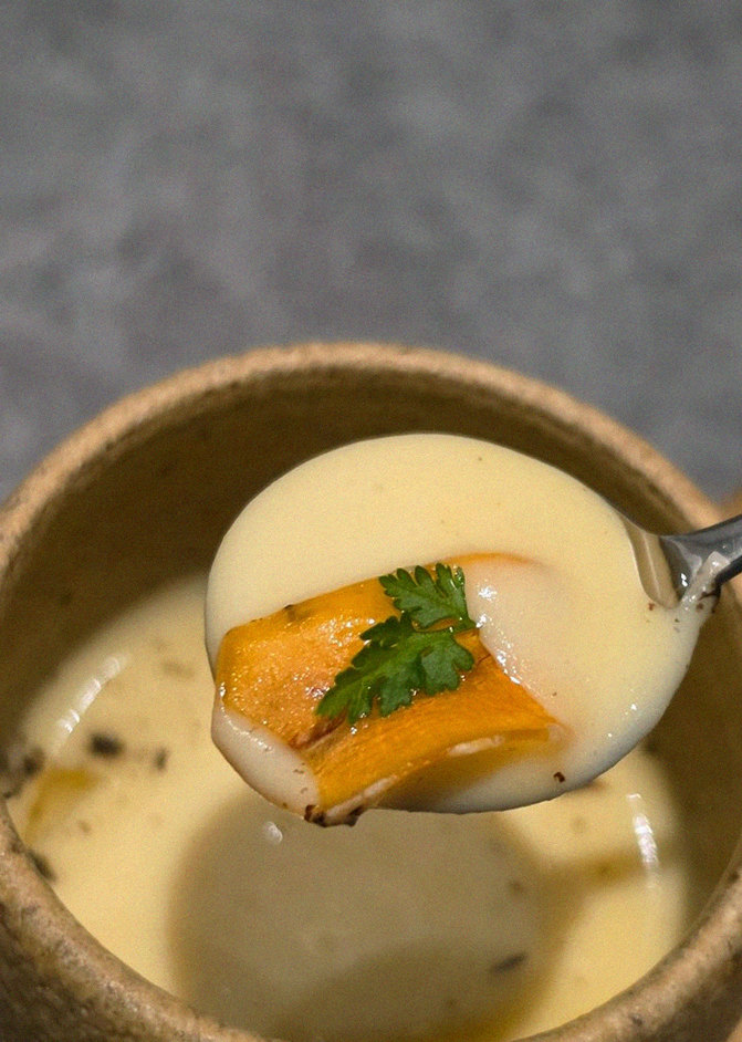 WOOHANA Jonggak · a warm soup to finish the course