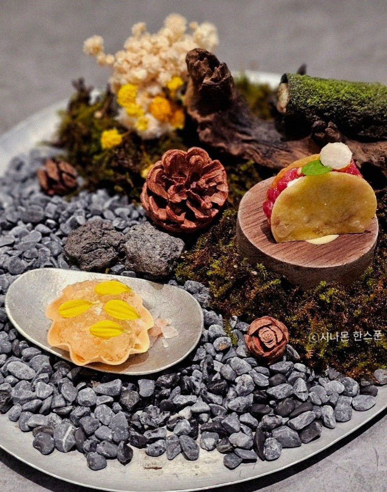 고우가 역삼점 강남 · 역삼역 데이트 맛집 · 한 접시씩 정성껏 플레이팅된 한우 코스 요리