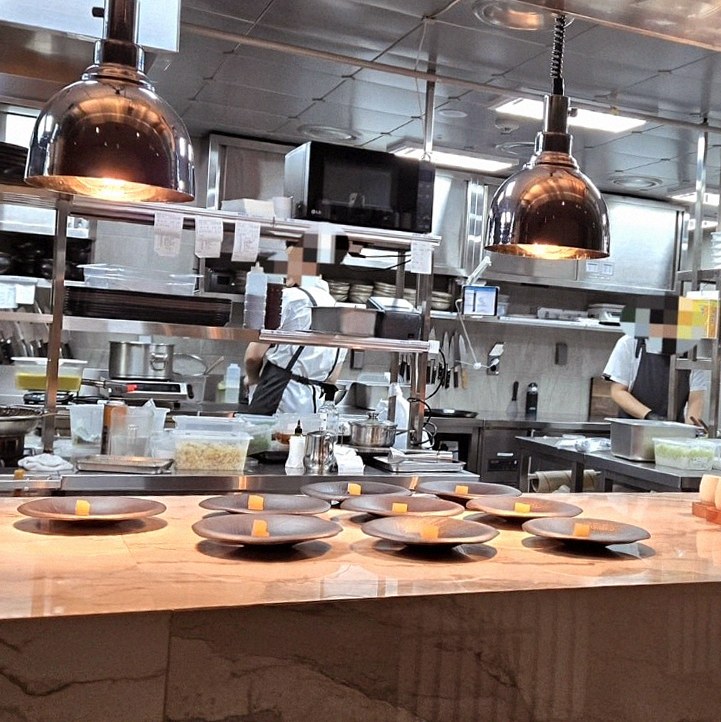 고우가 역삼점 강남 · 역삼역 데이트 맛집 · 한 상 가득 차려진 한우 오마카세 코스