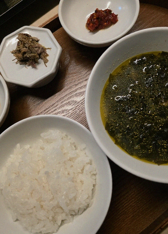 WOOARA Yeouido · assorted Korean side dishes (banchan)