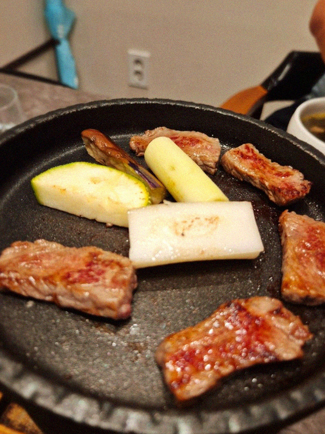 GOWOOGA Gwanghwamun · Hanwoo beef grilling over binchotan charcoal