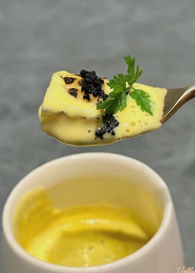 GOWOOGA Gwanghwamun · dessert to close the omakase