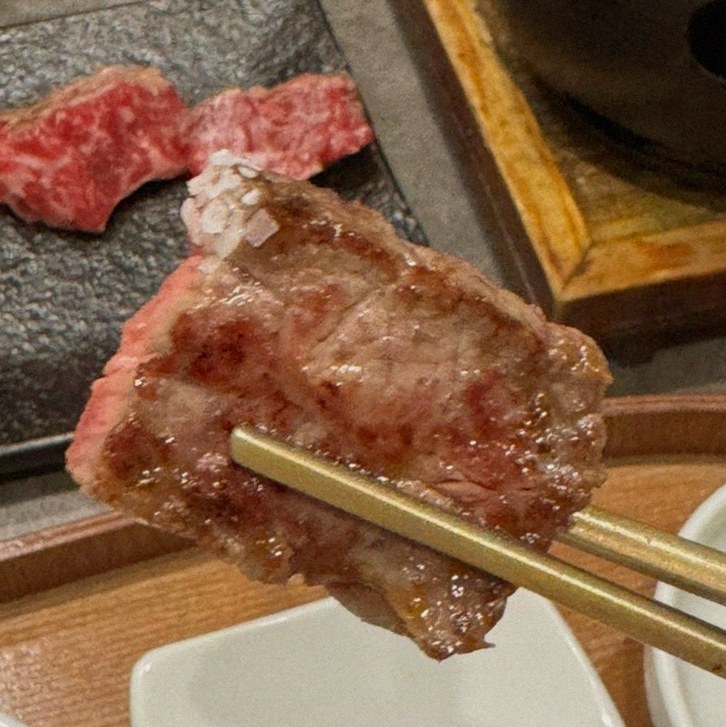 GOWOOGA Gwanghwamun · premium marbled Hanwoo beef presented before grilling