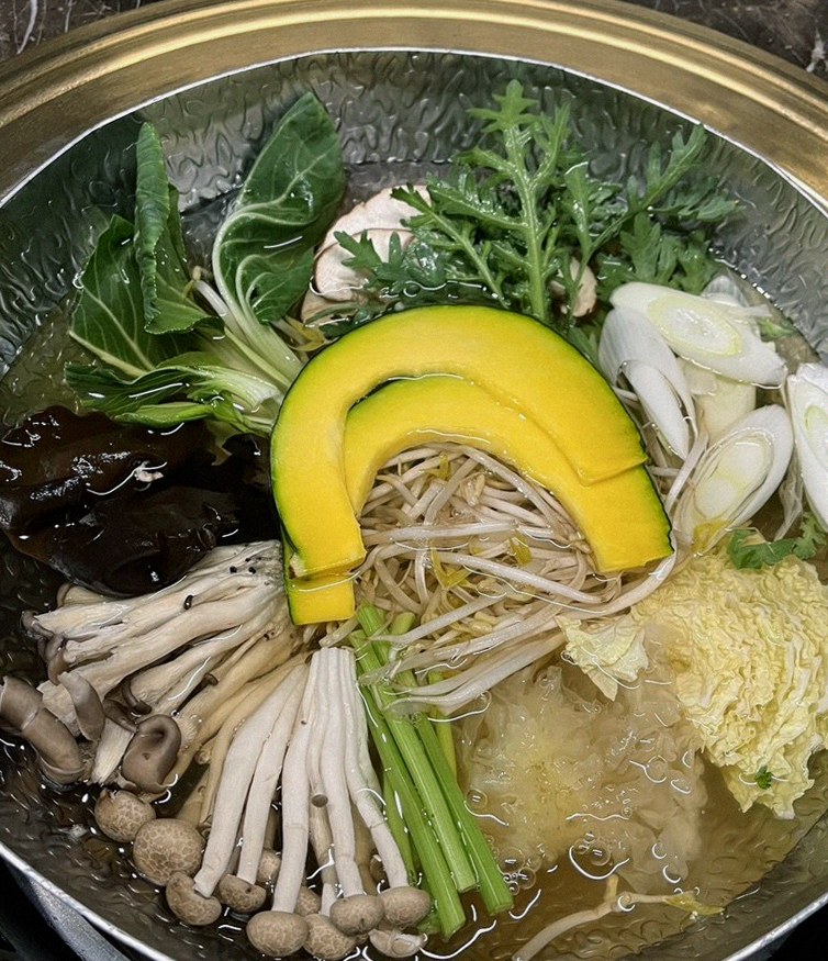 DAEBOJUNG City Hall · a warm soup to finish the course
