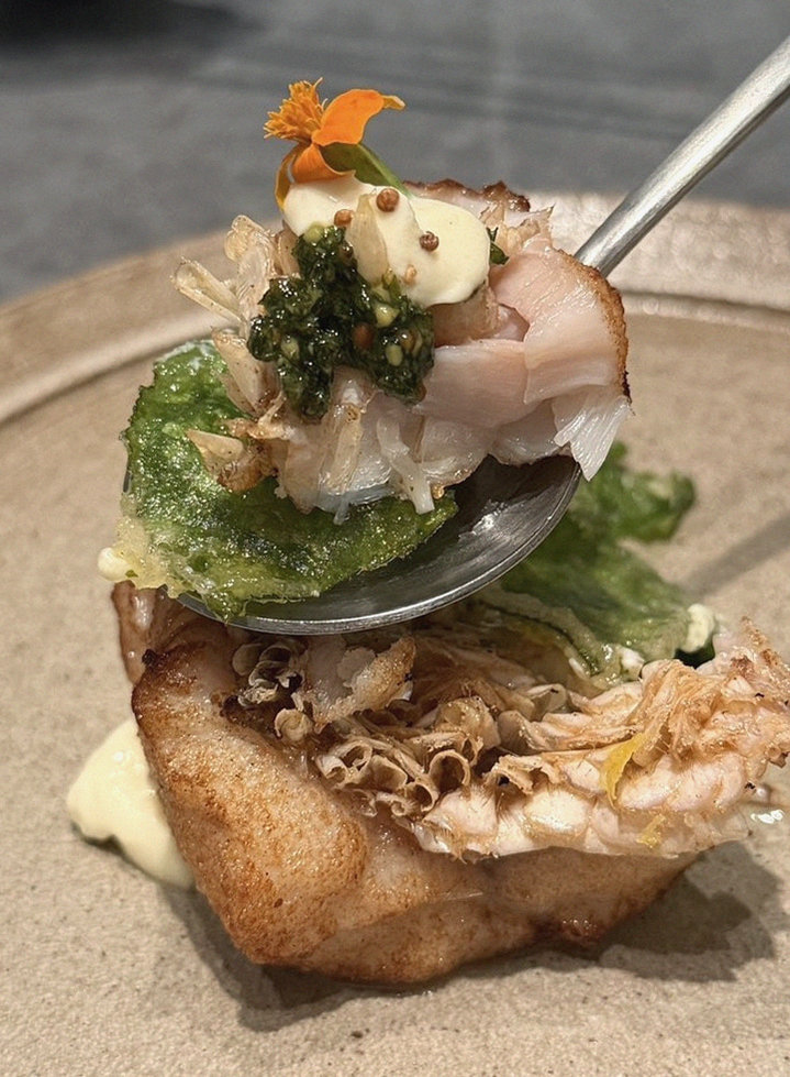 WOOHANA Yeouido · seafood course served alongside the beef