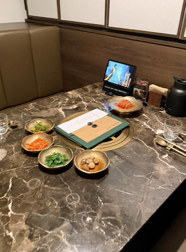 DAEBOJUNG City Hall · the full Hanwoo omakase table
