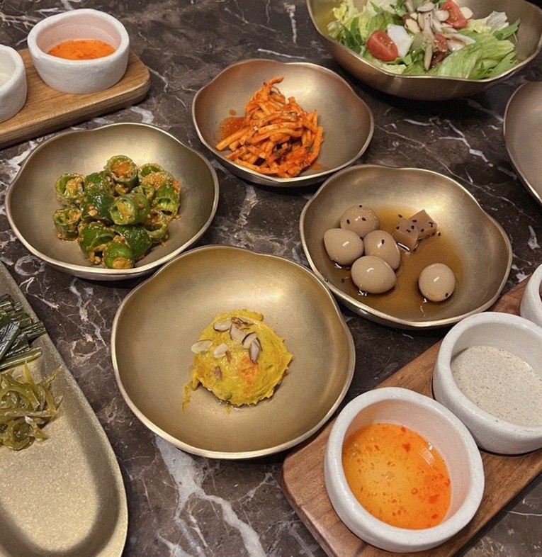 DAEBOJUNG City Hall · assorted Korean side dishes (banchan)