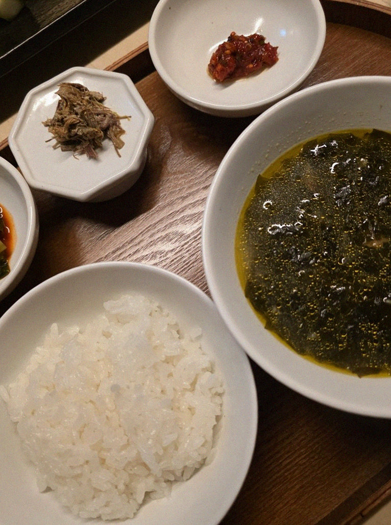 WOOARA Gwanghwamun · assorted Korean side dishes (banchan)