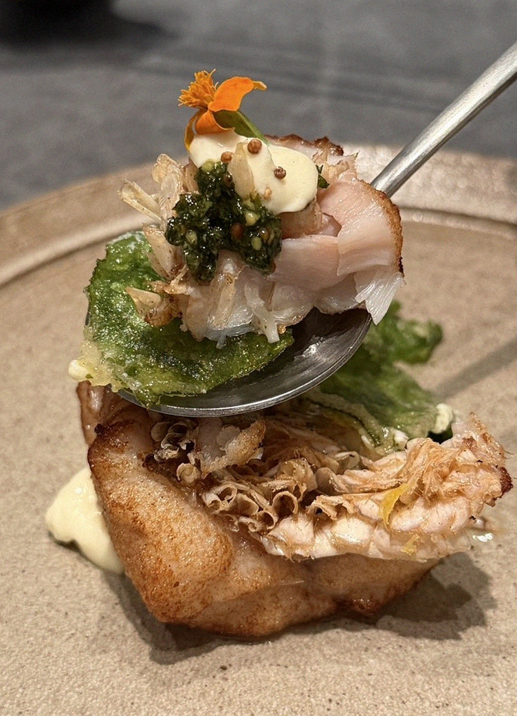 WOOHANA Jonggak · seafood course served alongside the beef