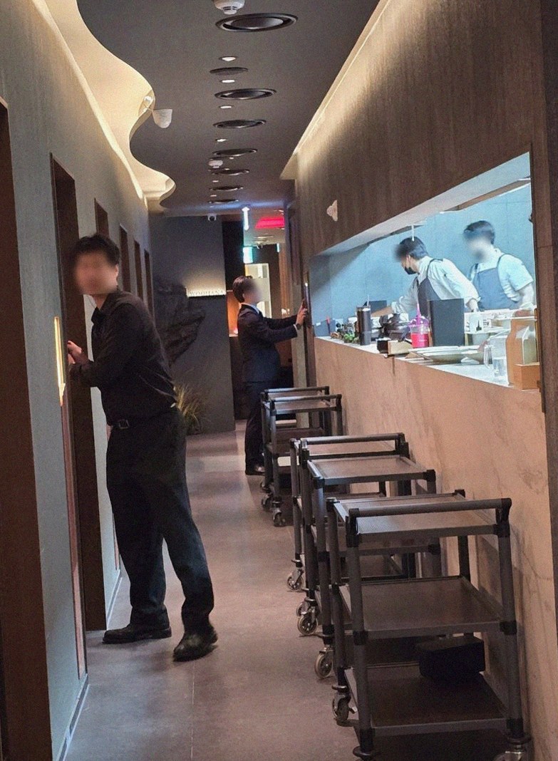 우하나 종각역점 · 서울 상견례식당 · 전 좌석 프라이빗 룸 내부 분위기