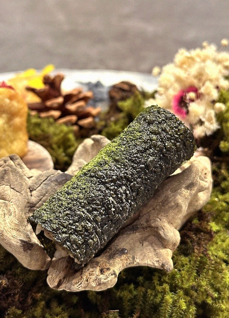 GOWOOGA Yeouido · the signature Hanwoo showing — marbled beef cuts and caviar presented in a display chest