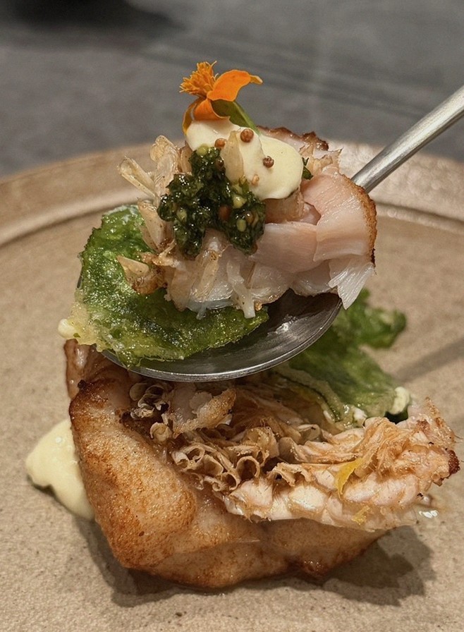 WOOHANA Jonggak · 套餐中搭配的海鲜料理
