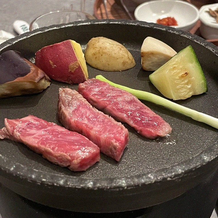 우하나 종각역점 · 서울시청 맛집 · 비장탄 그릴 위에서 익어가는 한우