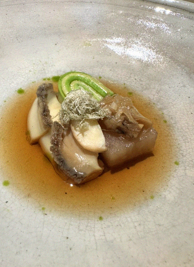 WOOARA Gwanghwamun · 套餐中搭配的海鲜料理