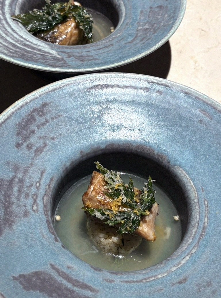 우아라 여의도점 · 여의도 소고기맛집 · 한 접시씩 정성껏 플레이팅된 한우 코스 요리