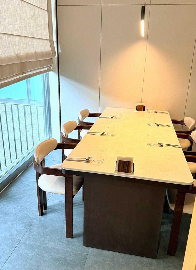 우아라 여의도점 · 여의도 소고기맛집 · 전 좌석 프라이빗 룸 내부 분위기