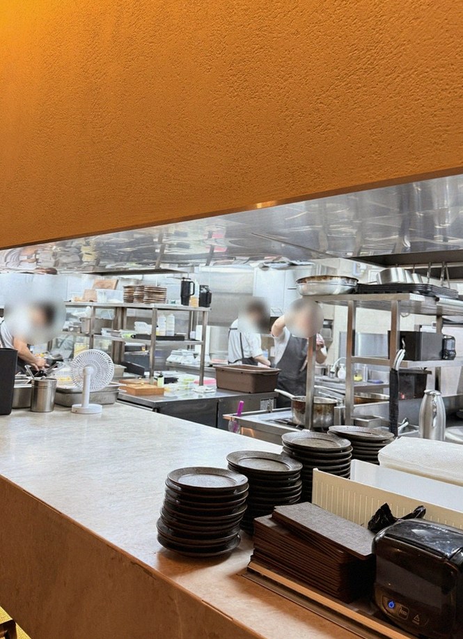 우아라 여의도점 · 여의도 소고기맛집 · 한 상 가득 차려진 한우 오마카세 코스