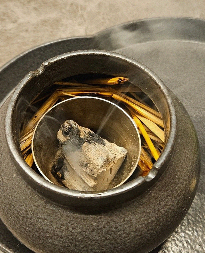 GOWOOGA Yeouido · Hanwoo beef grilling over binchotan charcoal