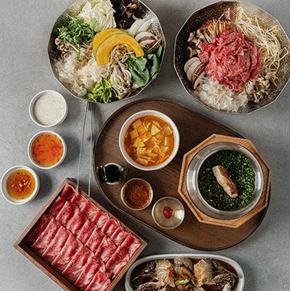 DAEBOJUNG Yeouido · assorted Korean side dishes (banchan)