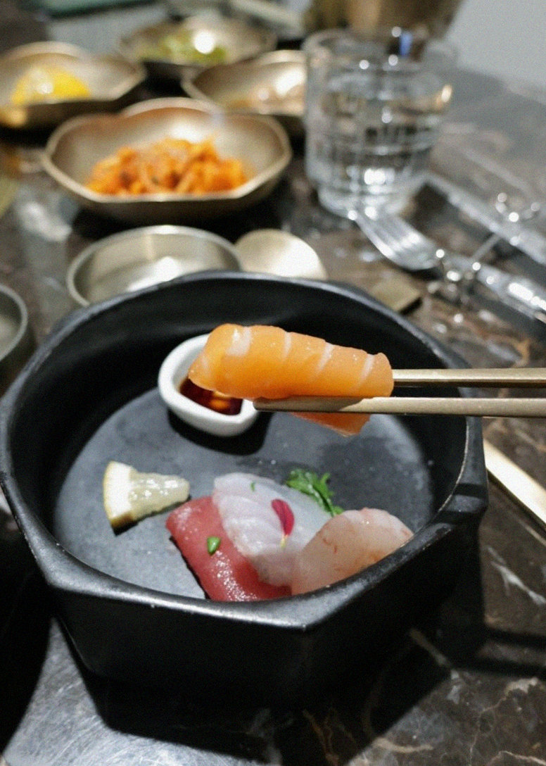 DAEBOJUNG City Hall · 套餐中搭配的海鲜料理