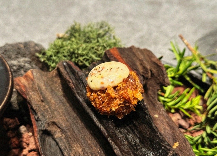 WOOHANA Yeouido · fresh Hanwoo beef tartare (yukhoe)