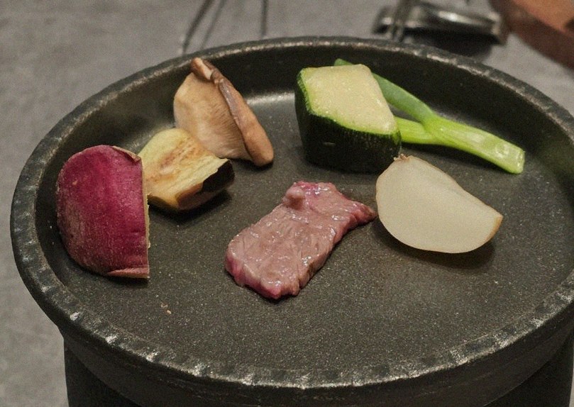 WOOHANA Yeouido · Hanwoo beef grilling over binchotan charcoal