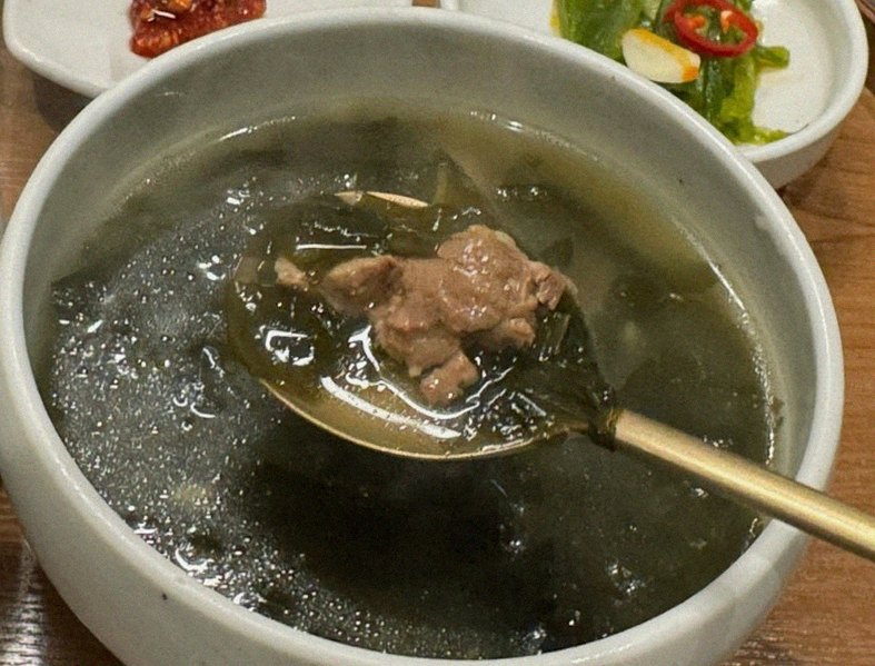 고우가 광화문점 · 광화문 콜키지프리 · 따뜻하게 마무리하는 국물 요리