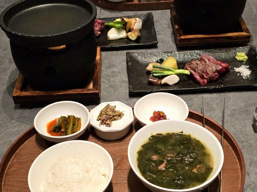 WOOHANA Yeouido · assorted Korean side dishes (banchan)