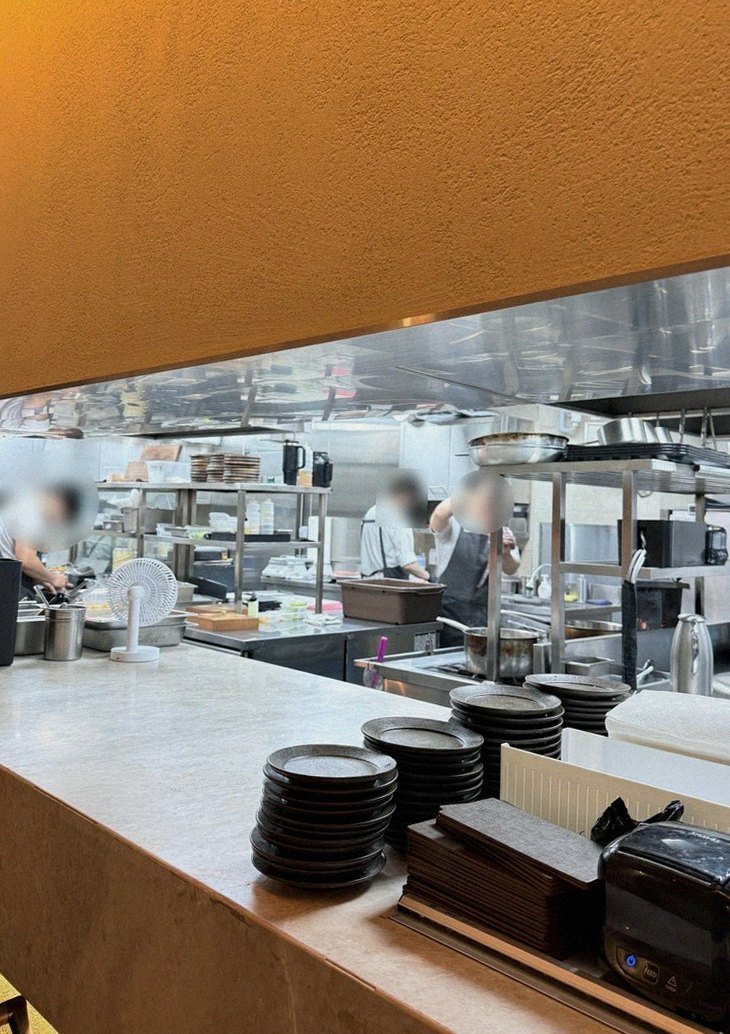 우아라 여의도점 · 더현대 맛집 · 한 상 가득 차려진 한우 오마카세 코스