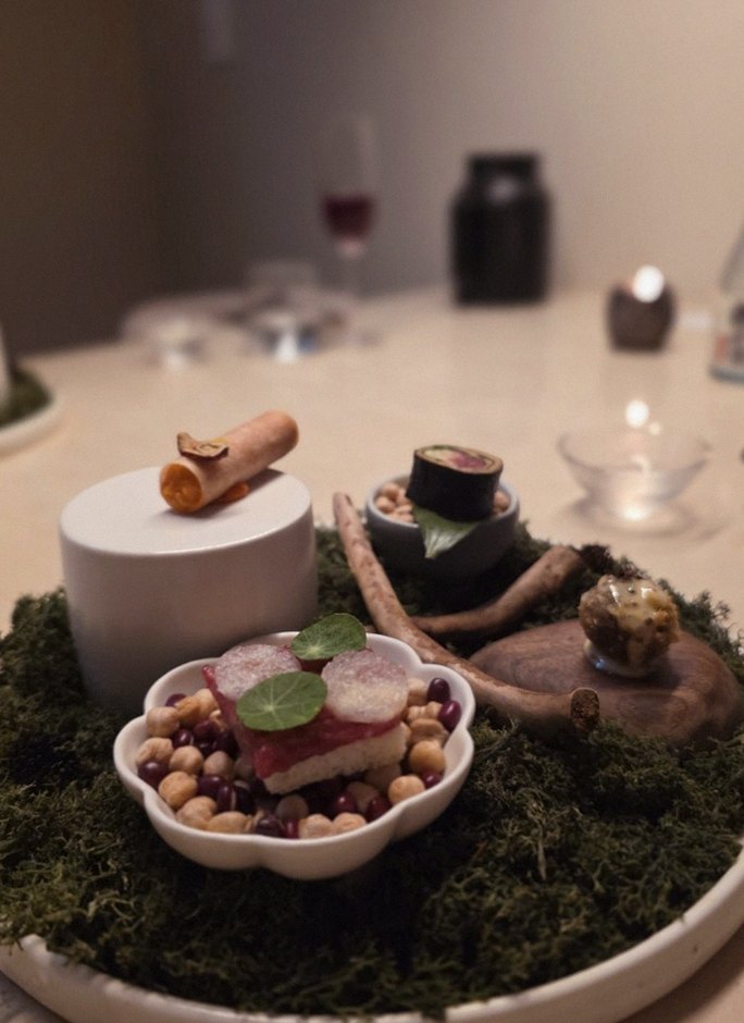 WOOARA Yeouido · a plated course of Hanwoo beef