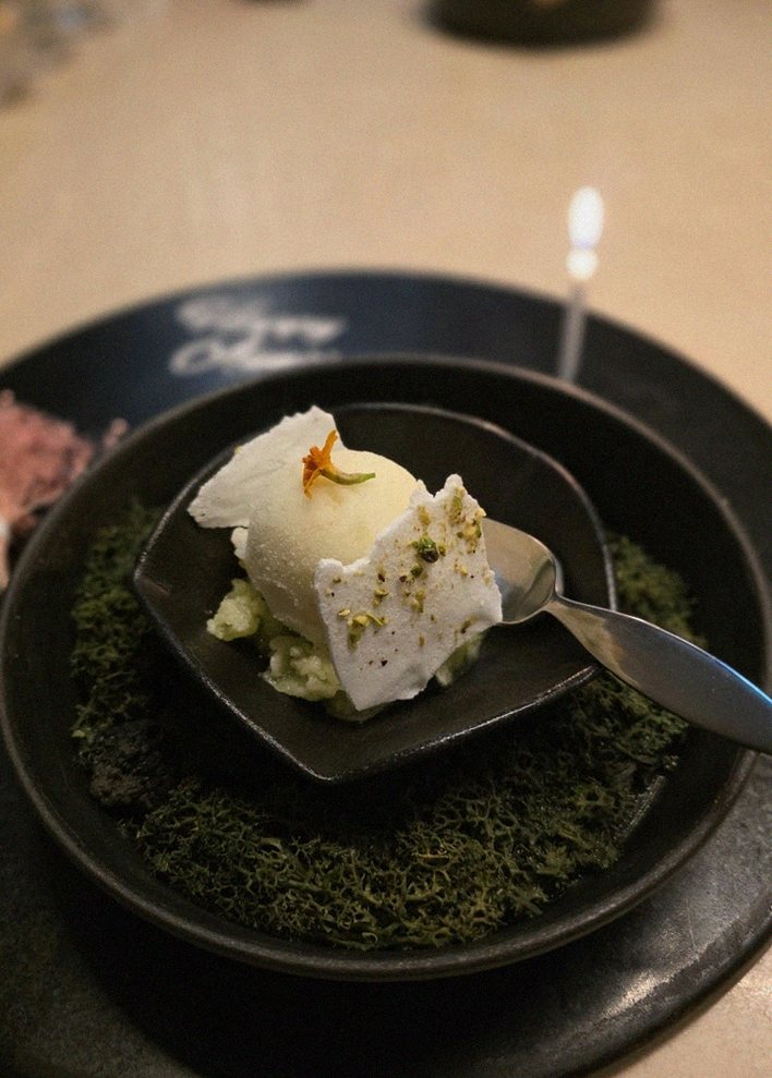 WOOARA Gwanghwamun · fresh Hanwoo beef tartare (yukhoe)