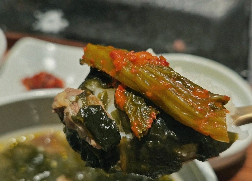 GOWOOGA Gangnam·Yeoksam · assorted Korean side dishes (banchan)