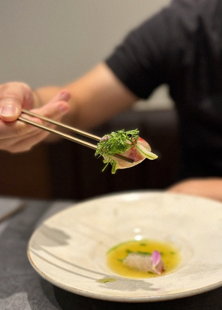 GOWOOGA Gangnam·Yeoksam · a plated course of Hanwoo beef