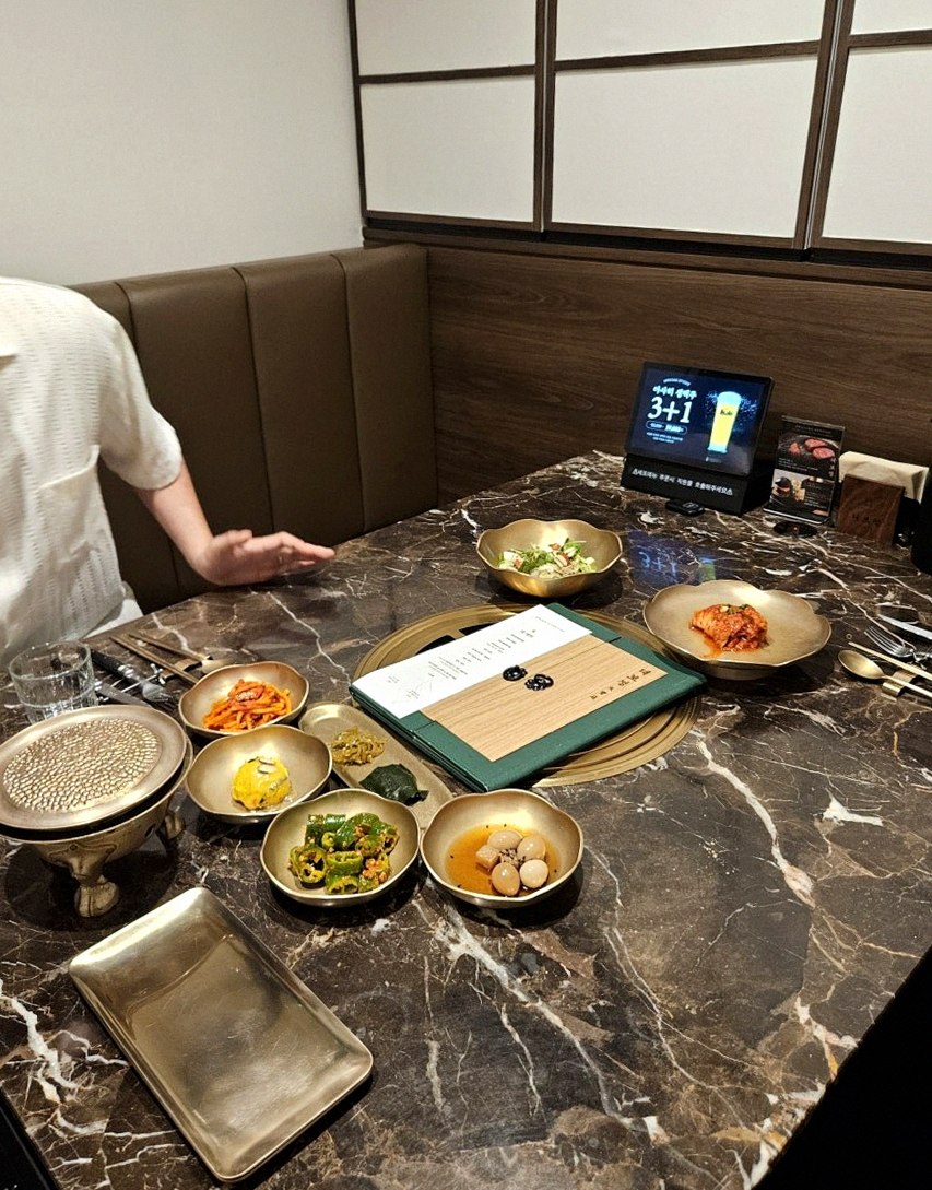 DAEBOJUNG Yeouido · the full Hanwoo omakase table