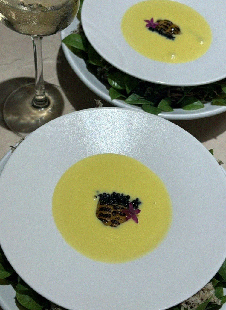 WOOARA Gwanghwamun · a plated course of Hanwoo beef