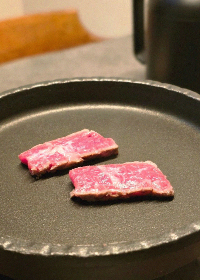 고우가 여의도점 · 여의도 한우오마카세 · 마블링이 살아있는 프리미엄 한우 쇼잉