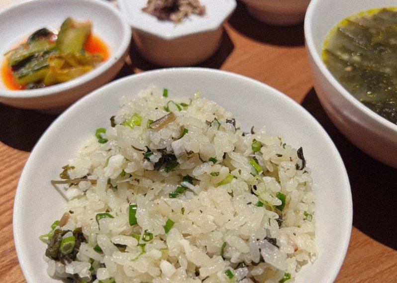 WOOARA Yeouido · the rice course with accompaniments