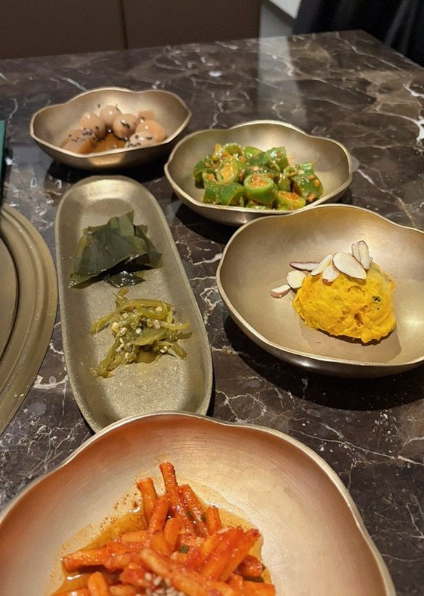 DAEBOJUNG City Hall · assorted Korean side dishes (banchan)