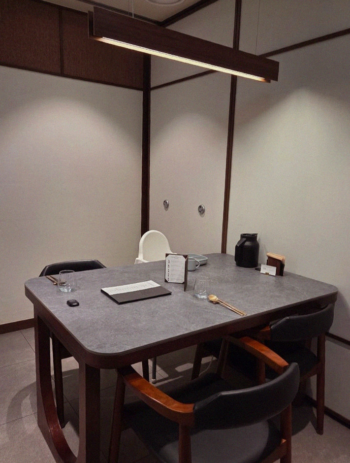 GOWOOGA Gangnam·Yeoksam · a private dining room — every table is a private room