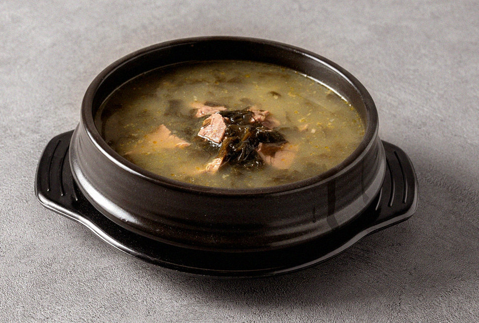DAEBOJUNG Yeouido · a warm soup to finish the course