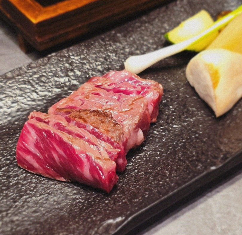 WOOHANA Yeouido · premium marbled Hanwoo beef presented before grilling