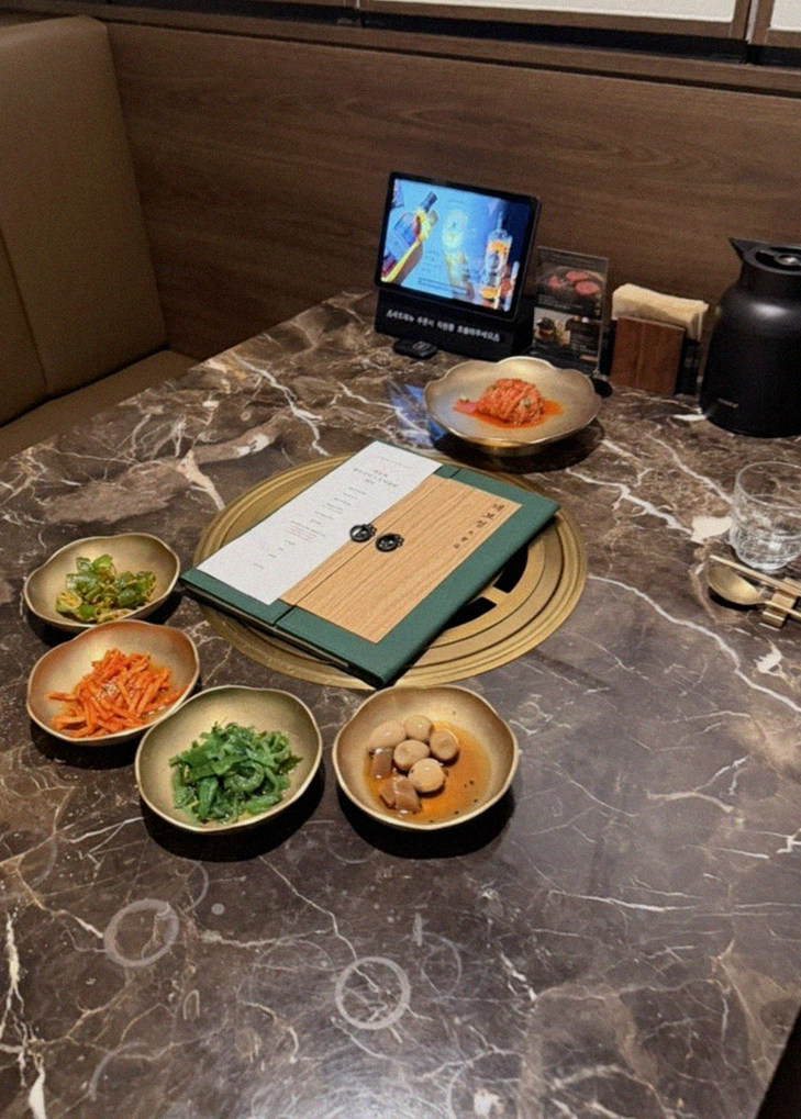 DAEBOJUNG Yeouido · the full Hanwoo omakase table