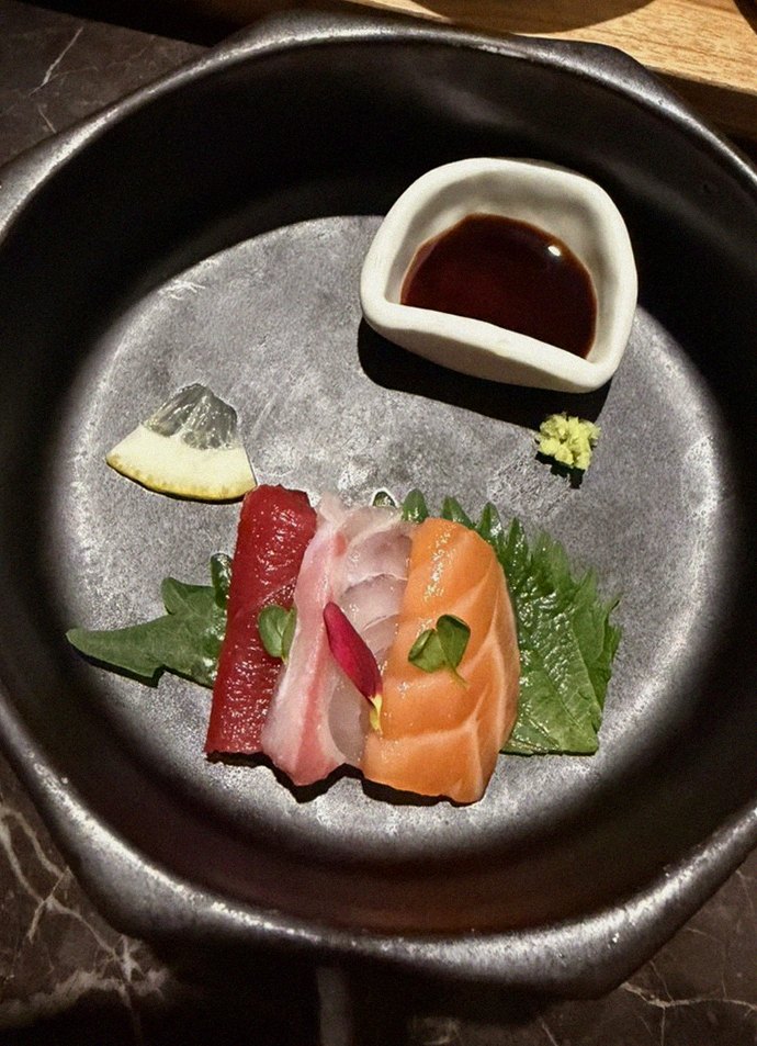 DAEBOJUNG Yeouido · seafood course served alongside the beef