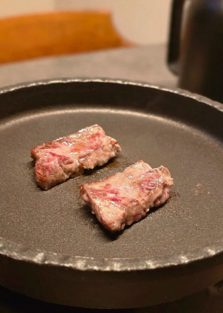 고우가 여의도점 · 영등포 맛집추천 · 마블링이 살아있는 프리미엄 한우 쇼잉